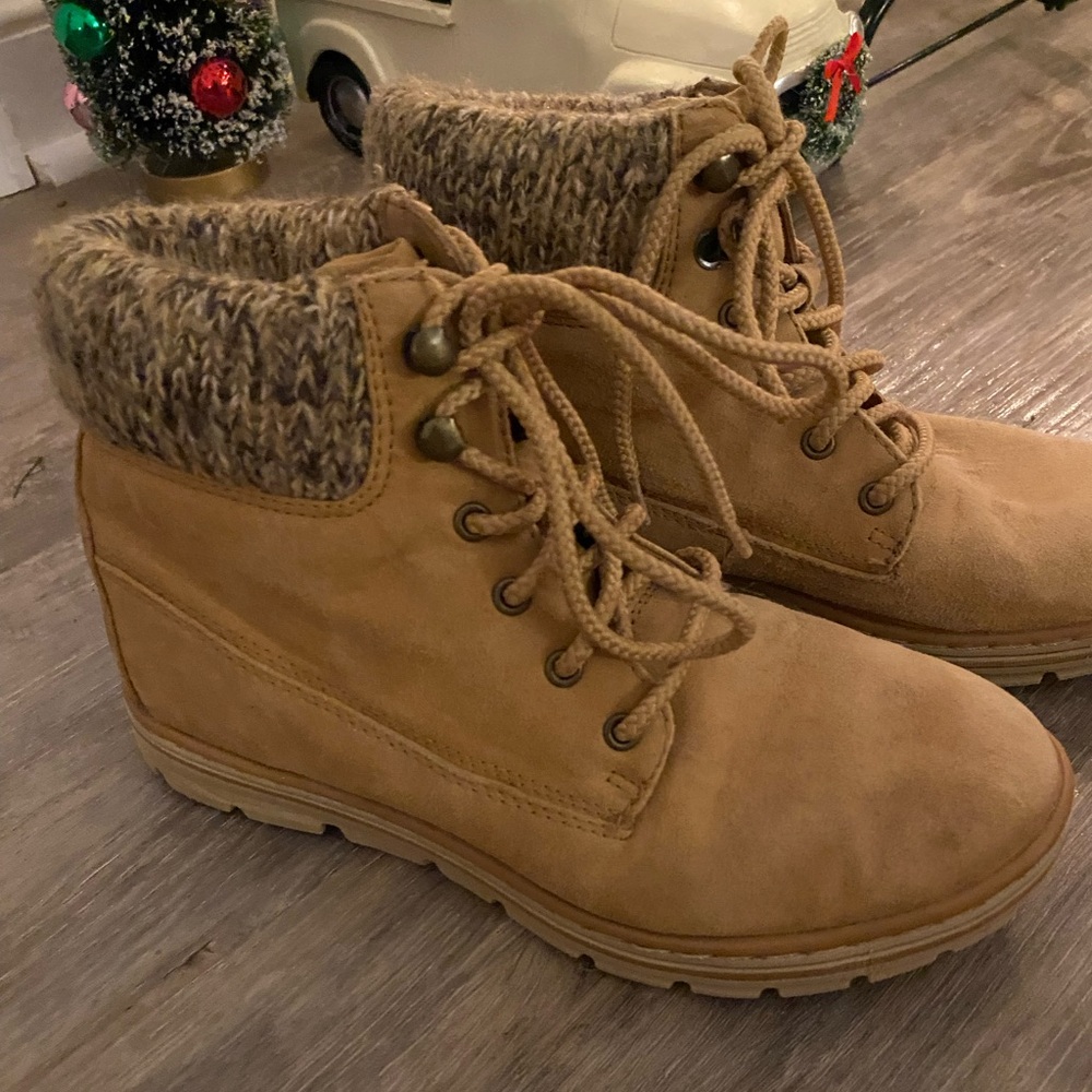 Women's Tan Ankle Boots